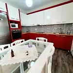 아파트 Me Qera Lungomare Mari