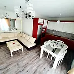 아파트 Me Qera Lungomare Mari Vlorë