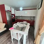 Apartament Me Qera Lungomare Mari *
