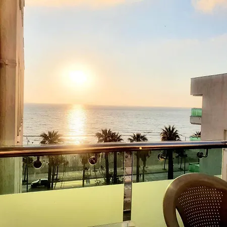 公寓 Me Qera Lungomare Mari