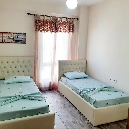 Me Qera Lungomare Mari דירה *