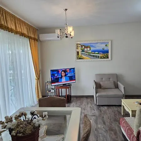 公寓 Me Qera Lungomare Mari *