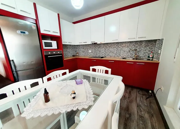 公寓 Me Qera Lungomare Mari