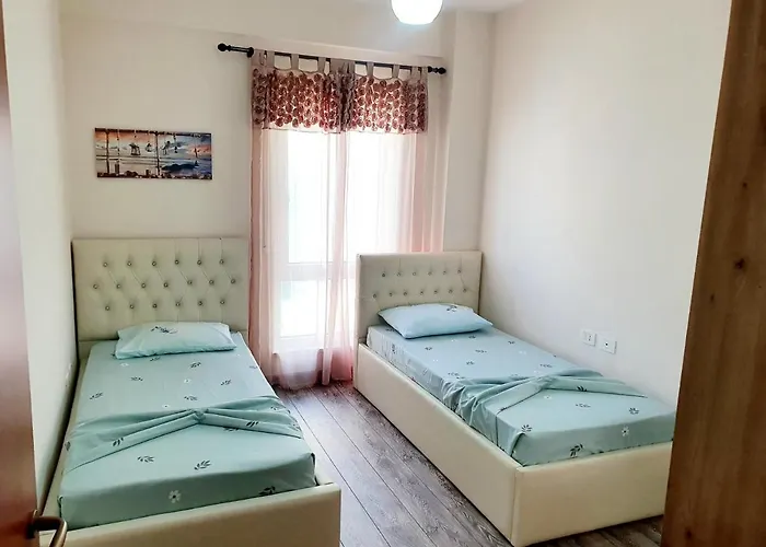 Me Qera Lungomare Mari Lejlighed *